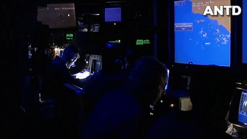 Trước những căng thẳng gần đây tại bán đảo Triều Tiên, Mỹ đã bố trí nhiều tàu chiến và máy bay có thể mang loại vũ khí này, chúng sẽ sẵn sàng tấn công tàu chiến Triều Tiên một khi xung đột nổ ra. Trước những căng thẳng gần đây tại bán đảo Triều Tiên, Mỹ đã bố trí nhiều tàu chiến và máy bay có thể mang loại vũ khí này, chúng sẽ sẵn sàng tấn công tàu chiến Triều Tiên một khi xung đột nổ ra.