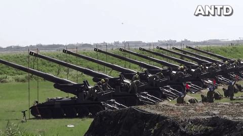 Pháo binh Đài Loan gầm thét khạc lửa, đến lượt Trung Quốc lo lắng