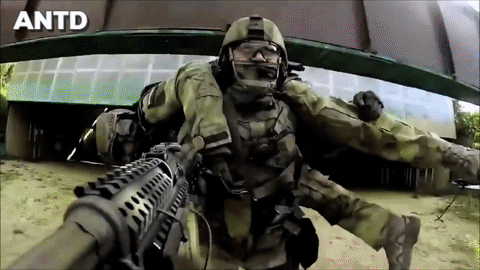 [ẢNH] Kỹ năng chiến đấu "thần sầu" của đặc nhiệm SSO Nga làm IS run sợ