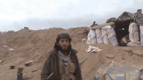 [ẢNH] Khủng bố IS tuyên bố sẽ bắn hạ máy bay Nga, Mỹ, Syria bằng vũ khí mới