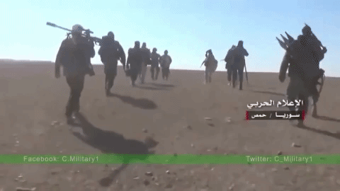 [ẢNH] Đồng minh Mỹ tại Syria cho phép khủng bố IS được di tản cùng gia đình ra khỏi Raqqa