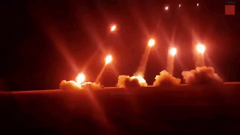 [ẢNH] Cơn bão lửa của IS đang làm liên quân Nga-Syria khốn đốn