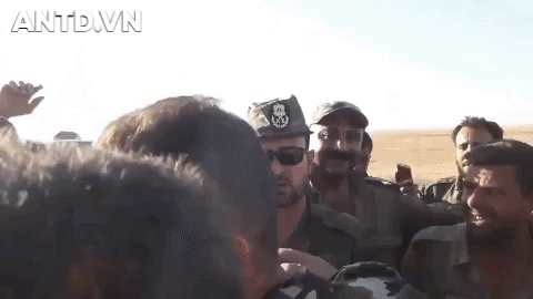 [ẢNH] Chiến đoàn 'Hổ Syria' dũng mãnh đánh bật IS khỏi 'chảo lửa' Deir Ezzor