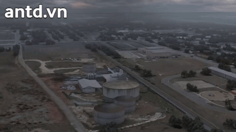 [ẢNH] Xung đột tại Syria xoay chiều căng thẳng khi Nga ném bom áp nhiệt vào cả HTS lẫn FSA