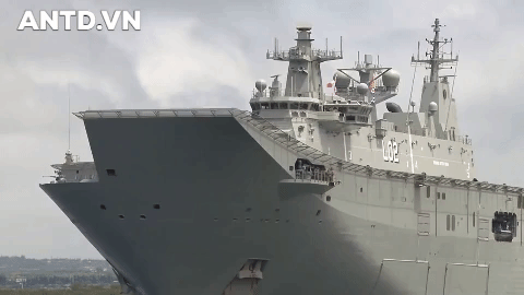 [Infographic] Lộ diện siêu hạm mới trên biển Đông