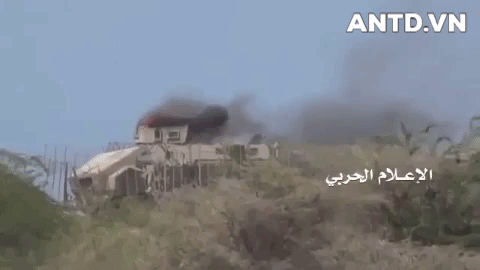 [Infographic] Xe kháng mìn tốt nhất thế giới do Mỹ sản xuất bị phiến quân Houthi "nướng chín"