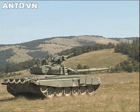 [Infographic] Bí ẩn loại xe tăng mạnh như T-90 trong khi giá lại chỉ tương đương T-72B3