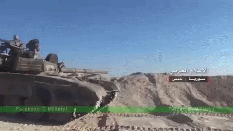 [ẢNH] Bất ngờ IS vùng dậy tấn công SAA, quân đội Syria "tứ bề thọ địch"