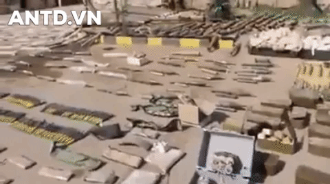 [ẢNH] Thấy gì qua kho vũ khí đa chủng loại, đa nguồn gốc của khủng bố IS?