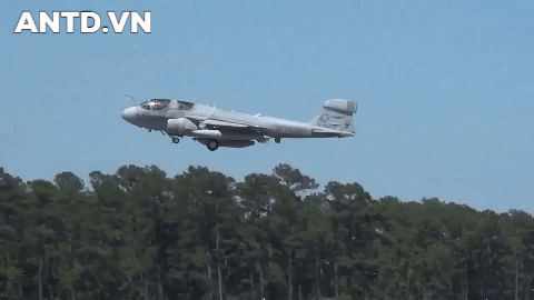 [Infographic] Dùng máy bay vừa loại biên, Mỹ vẫn khiến phòng không Syria hỗn loạn?