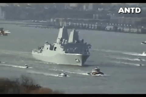 [ẢNH] Mỹ đưa vào biên chế siêu hạm đổ bộ tấn công bằng laser khiến Nga, Trung giật mình