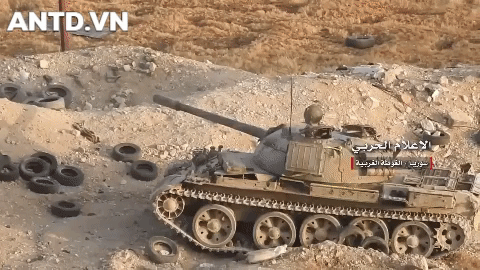 [ẢNH] Trước nguy cơ bị tiêu diệt, phiến binh thánh chiến Syria đầu hàng, giao nộp kho vũ khí khổng lồ