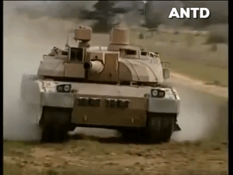 [ẢNH] Siêu tăng đắt nhất thế giới được tung vào hủy diệt phiến quân Hồi giáo cực đoan