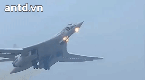Máy bay ném bom Tu-160 Máy bay ném bom Tu-160