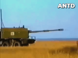 Pháo A-222 đang khai hỏa
