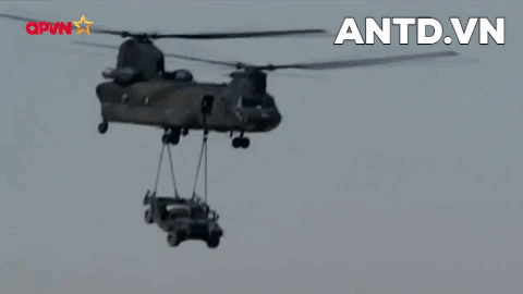 [Info] 5 chiếc trực thăng khổng lồ CH-47 Mỹ đã giúp Việt Nam lập cầu hàng không thế nào?