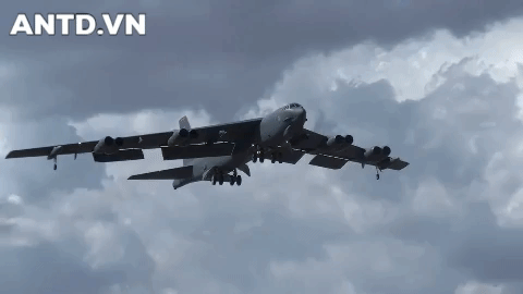 May bay ném bom B-52H
