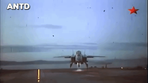 Chiến đấu cơ Yakovlev Yak-141 cất ca1h thẳng đứng khá chao liệng Chiến đấu cơ Yakovlev Yak-141 cất ca1h thẳng đứng khá chao liệng