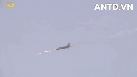 [Info] Đem "quan tài bay" JH-7 ra dọa Nhật Bản, Trung Quốc có liều lĩnh?