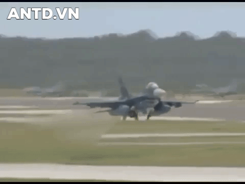 Mitsubishi F-2