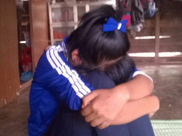 Audio 15-1-2015: Cho đi nhờ xe, bé gái 14 tuổi bị hàng xóm ép vào nhà nghỉ