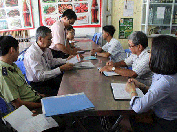 Audio 18-2-2016: Phạt nhà hàng hải sản ở TP.Nha Trang vụ hất thức ăn vào khách