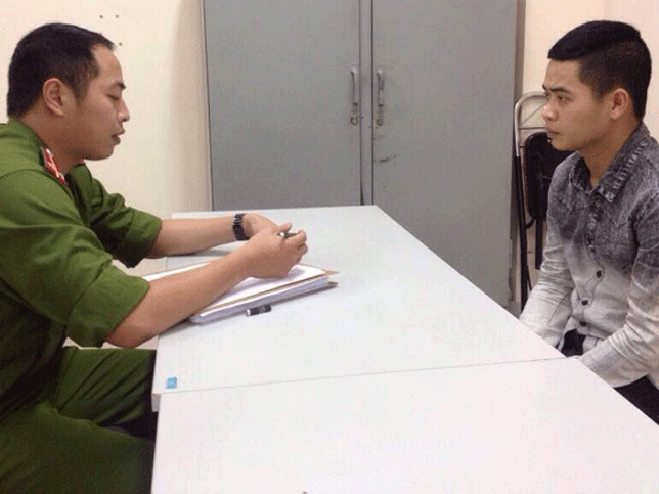 Đang đứng hóng mát, vô tình “xơi” đạn ghém