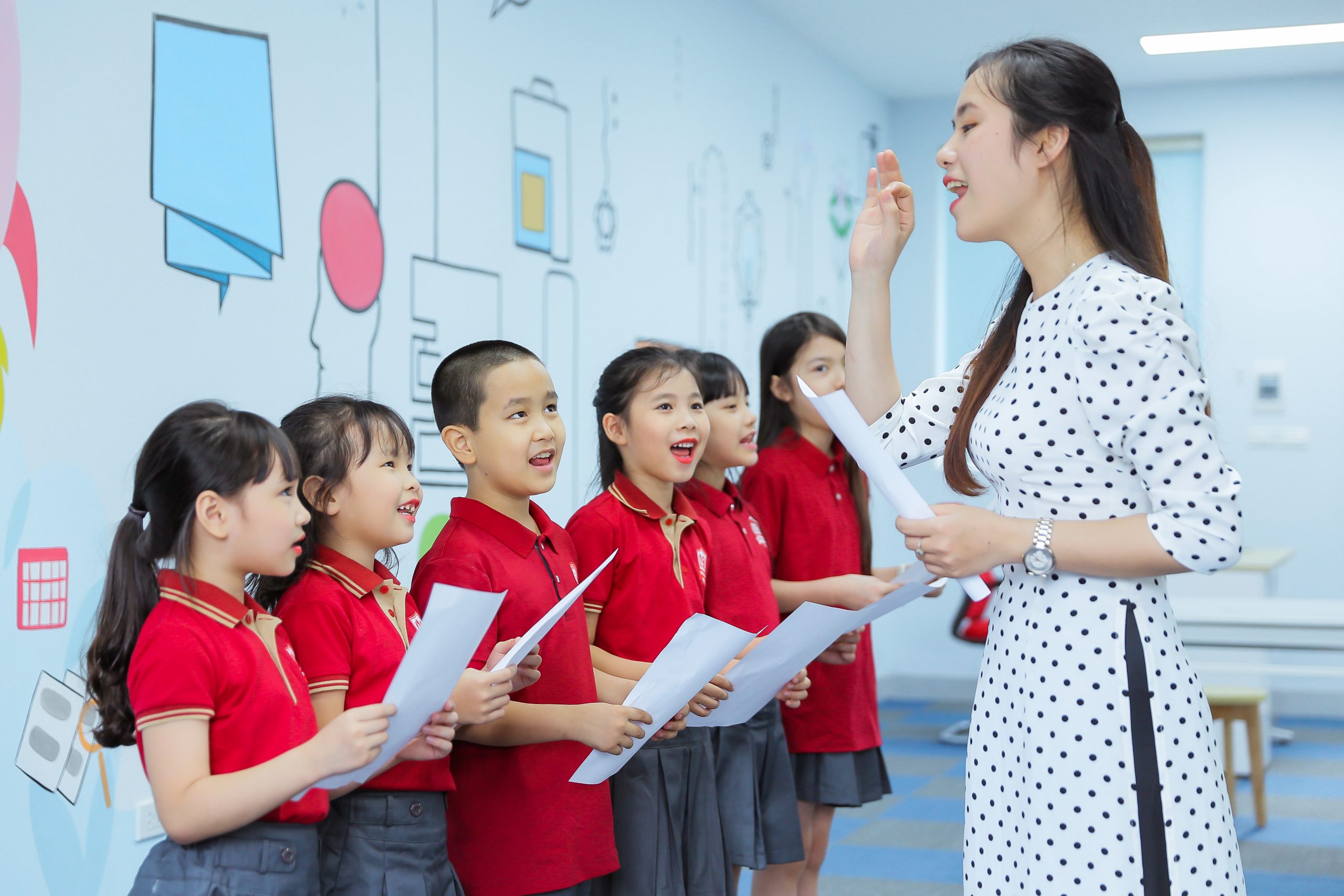 NSND Quốc Hưng - Phó Giám đốc phụ trách Học viện Âm nhạc Quốc gia Việt Nam: Dạy nghệ thuật không nên bị coi là “môn phụ”