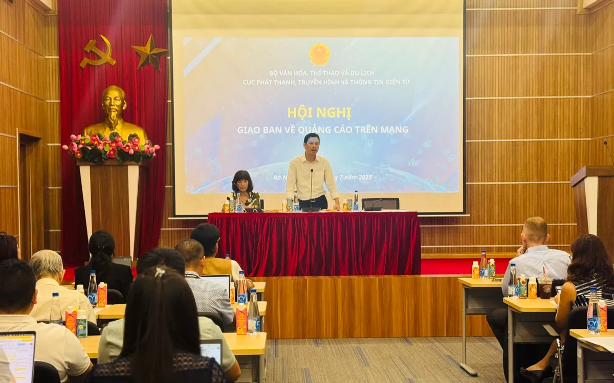 Dẹp bỏ quảng cáo “thổi phồng” tiếp tay hàng giả trên mạng xã hội