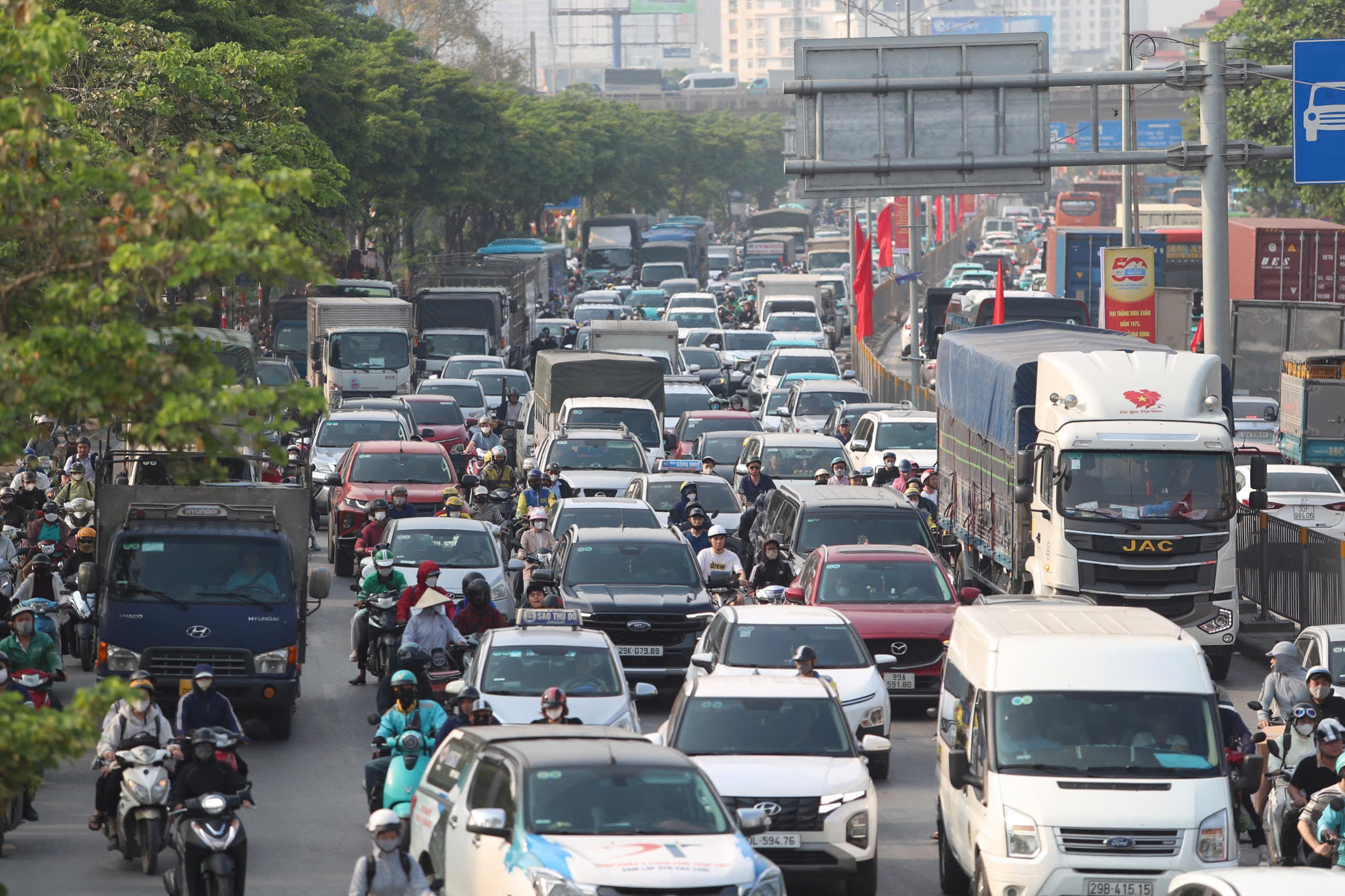 Ưu tiên cho đường sắt đô thị là chiến lược sống còn