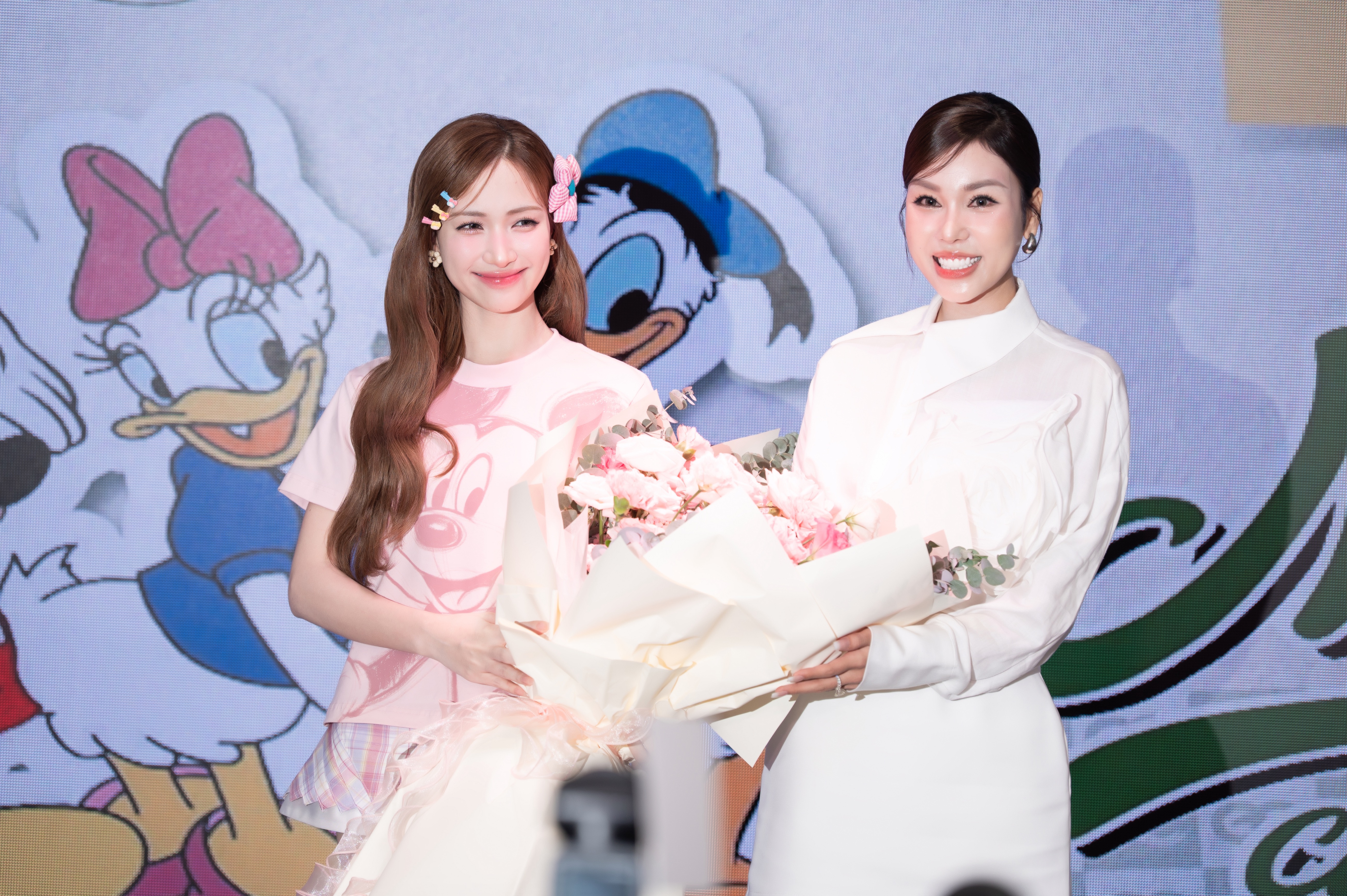 Ca sĩ Hòa Minzy chia sẻ lý do hợp tác cùng Ecochic mang hình ảnh Disney về Việt Nam