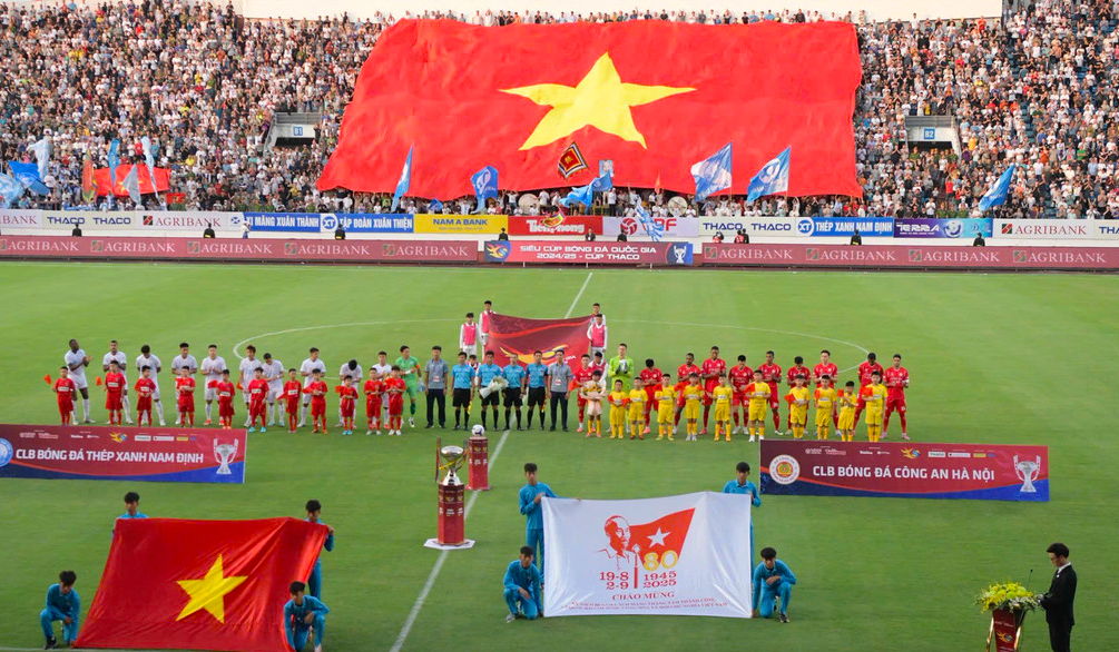 Ngũ mã tranh vương tại mùa giải V-League hấp dẫn bậc nhất lịch sử