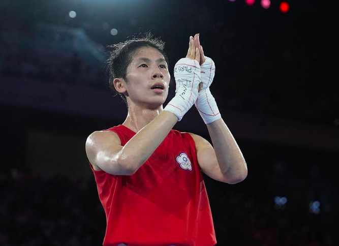 Nữ võ sỹ vô địch Olympic đồng ý xét nghiệm giới tính