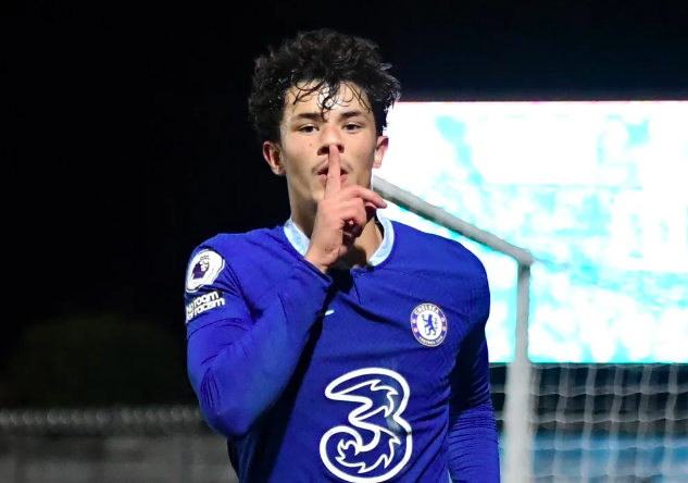 FIFA cấp phép cựu tiền đạo Chelsea khoác áo tuyển Thái Lan