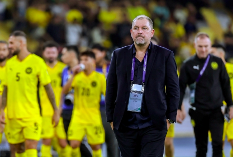 HLV tuyển Malaysia muốn người dân tự hào