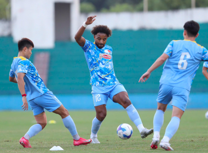 Đồng đội khen Xuân Son hết lời