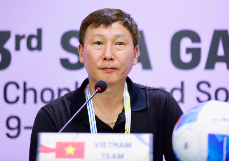 HLV Kim Sang-sik nói gì khi U22 Việt Nam thắng sát nút Lào?