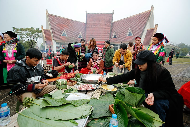 Chương trình "Bánh chưng xanh - Tết vì người nghèo" năm 2025