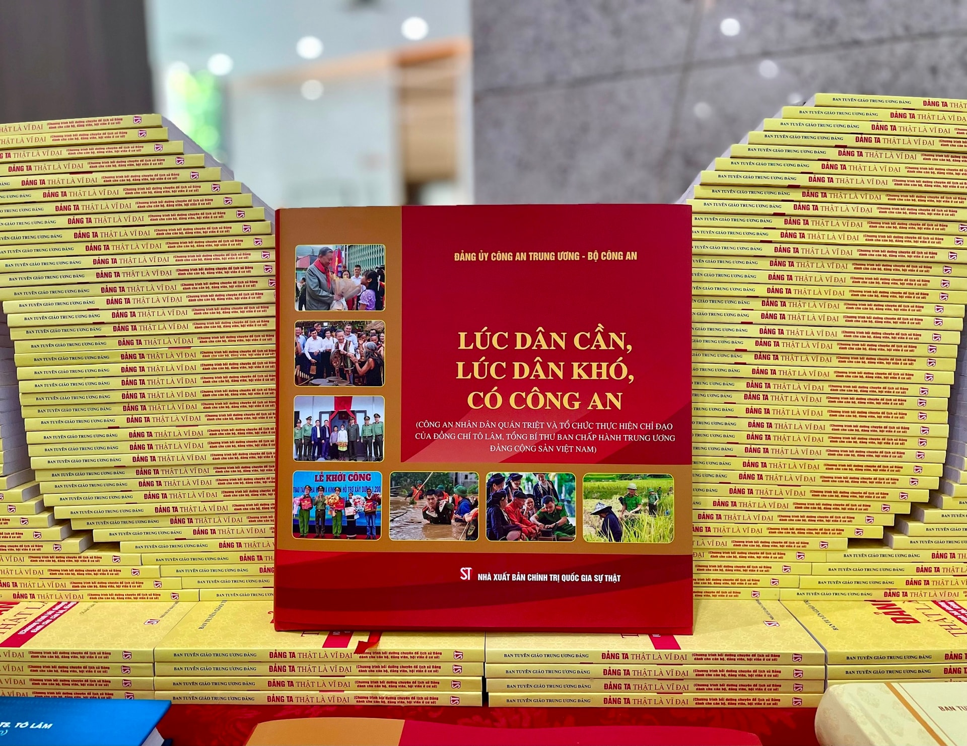 Ra mắt cuốn sách “Lúc dân cần, lúc dân khó, có Công an”