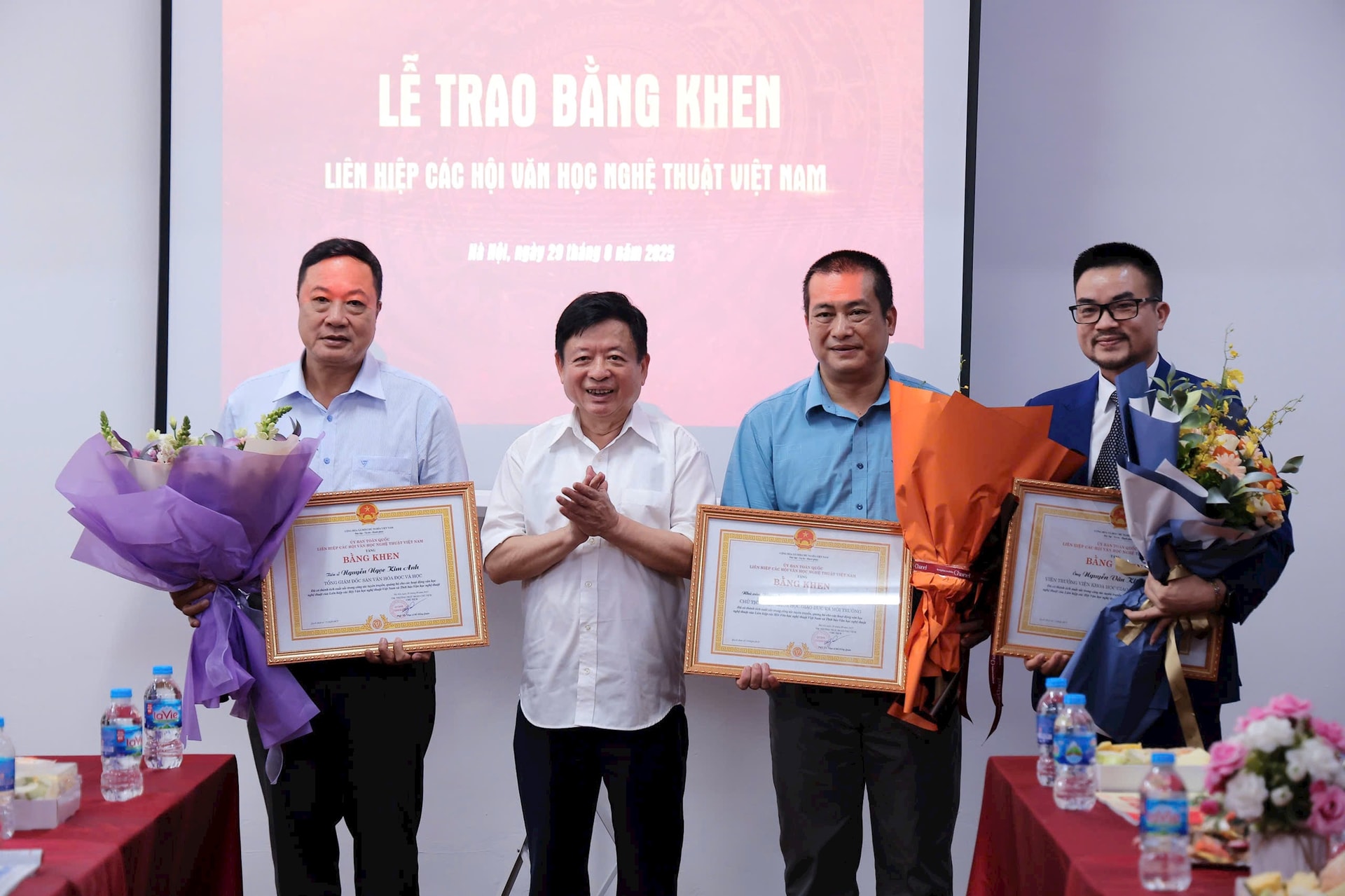 Khởi động đề án "Liên minh kinh tế số" phát triển hệ thống thư viện điện tử đến cơ sở