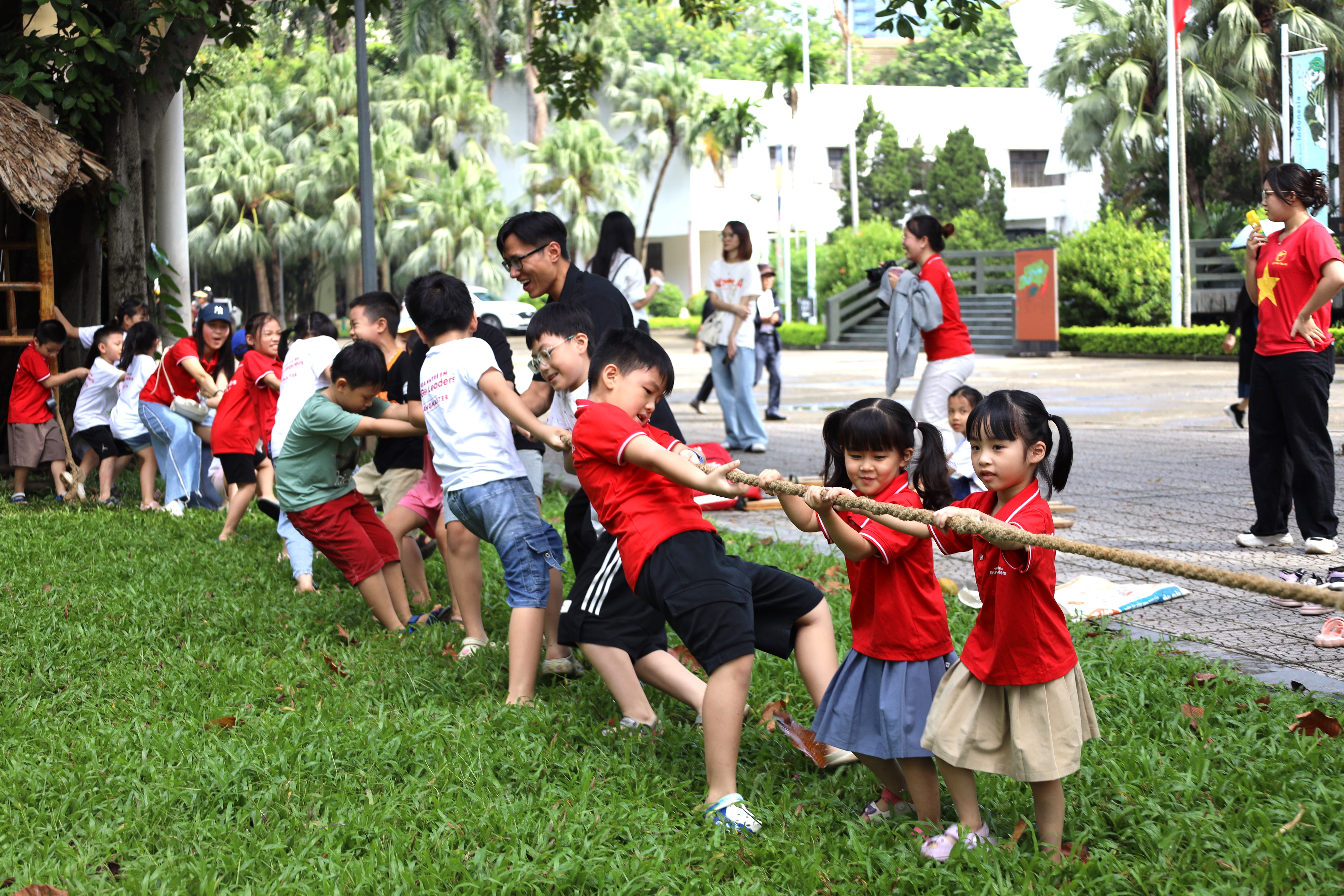 TếtTrung thu 2025 và không gian sắp đặt "Sắc thu"