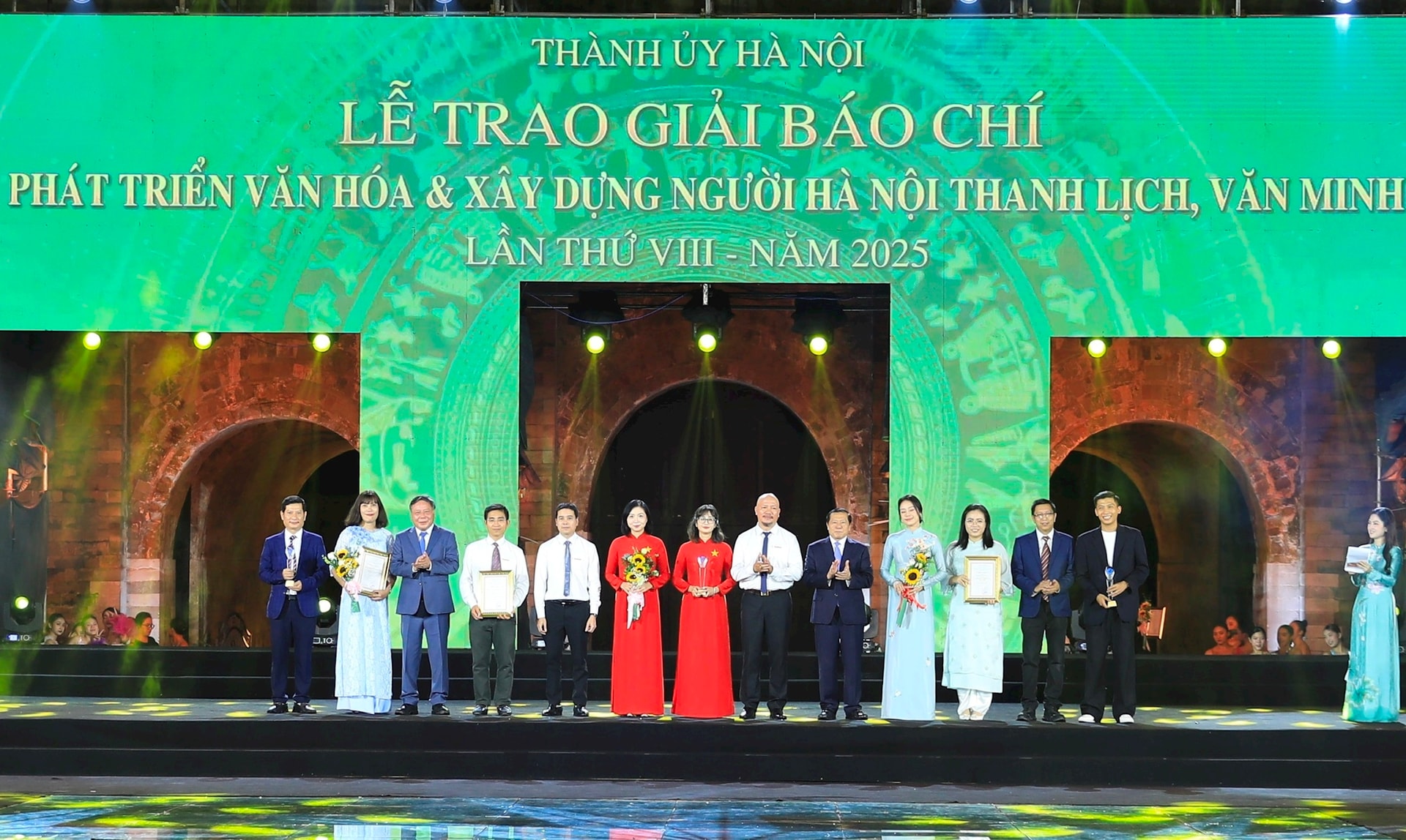Trao Giải báo chí về phát triển văn hóa và xây dựng người Hà Nội thanh lịch, văn minh lần thứ VIII - năm 2025