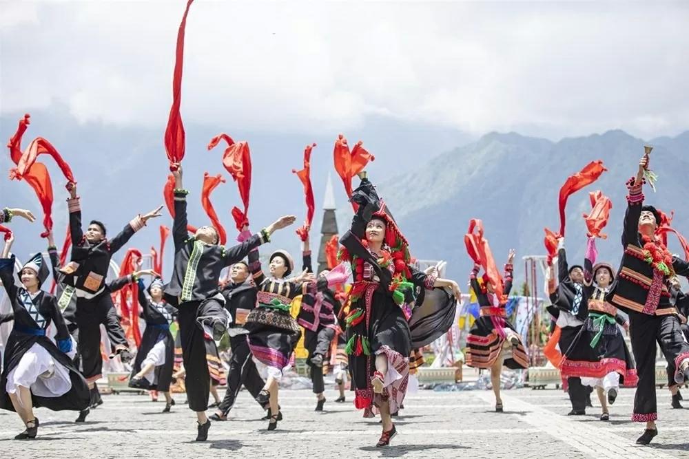 Festival có chủ đề "Nơi con sông Hồng chảy vào đất Việt"