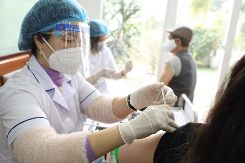 COVID-19 có dấu hiệu “nóng” trở lại, Bộ Y tế chỉ đạo tăng cường phát hiện, điều trị sớm
