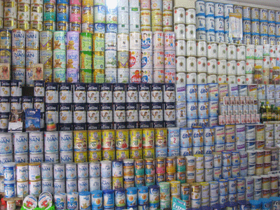 Siêu thị tiếp tục giảm giá bán lẻ sữa