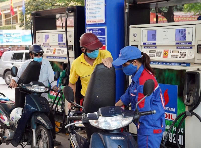 Giá xăng, dầu tăng rất mạnh