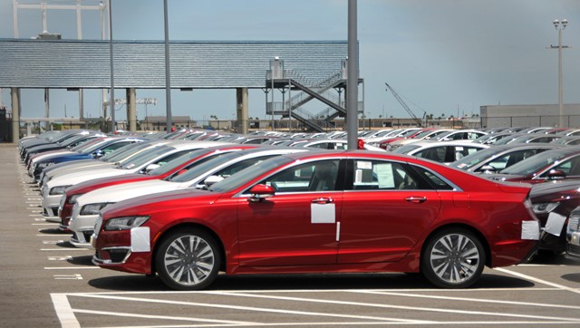 Chi 3,85 tỷ USD nhập khẩu ô tô nguyên chiếc