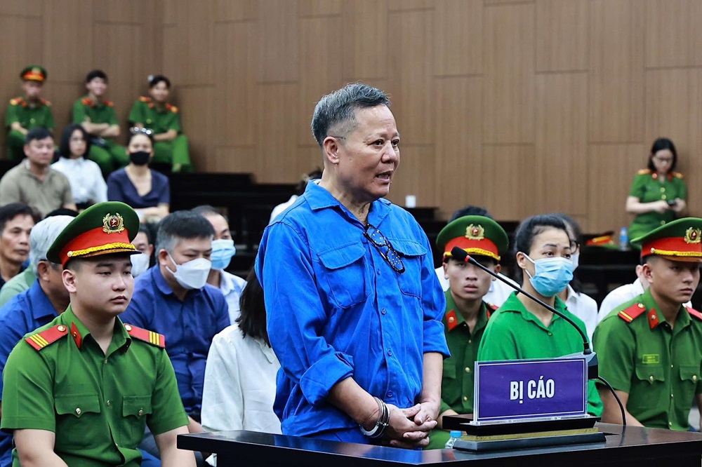 Chủ tịch Công ty Thái Dương bật khóc khi khai báo và nói chỉ học lớp 8
