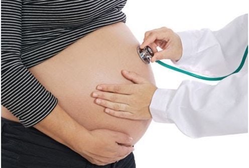 Cặp vợ chồng lớn tuổi bị lừa tiền tỷ vì khao khát sinh thêm con