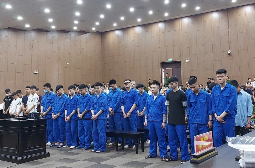 Hàng chục "báo thủ" phải trả giá đắt vì thói “ngông cuồng” trên đường phố